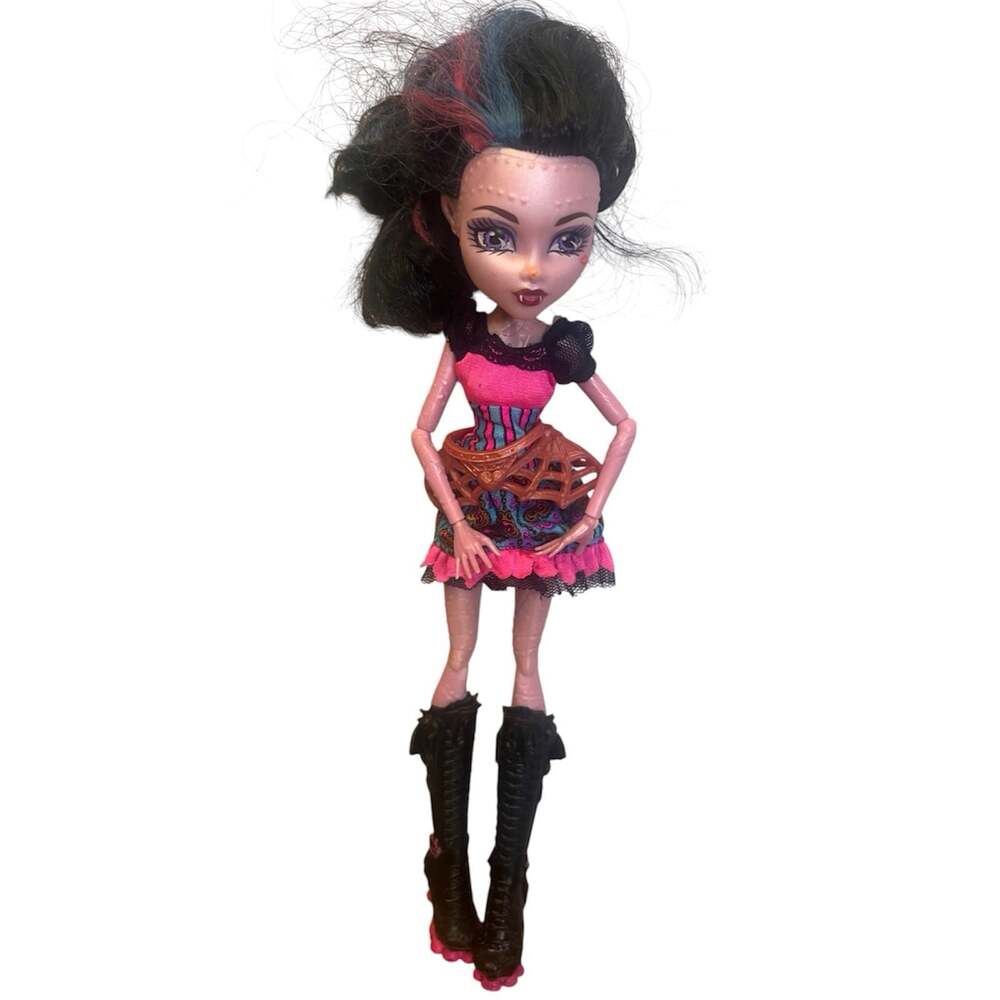 Monster High Freaky Fusion Dracubecca Draculaura X Robecca Steam Harness Boots
